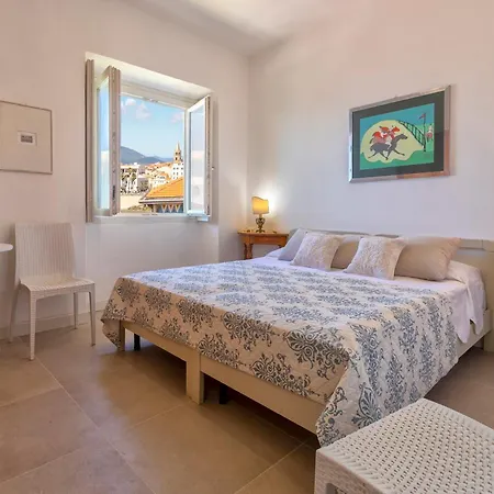 Villa Fignoni - Attico Panoramico Fronte Mare O Camera Matrimoniale Con Bagno Privato Alghero Room photo