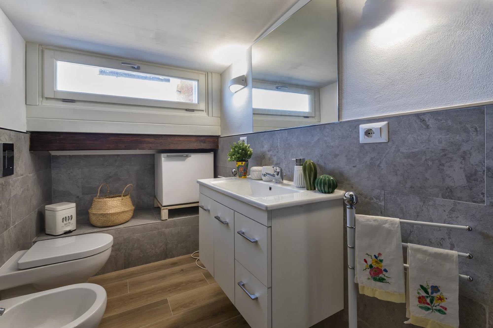 Fignoni - Attico Panoramico Fronte Mare O Matrimoniale Con Bagno Privato *