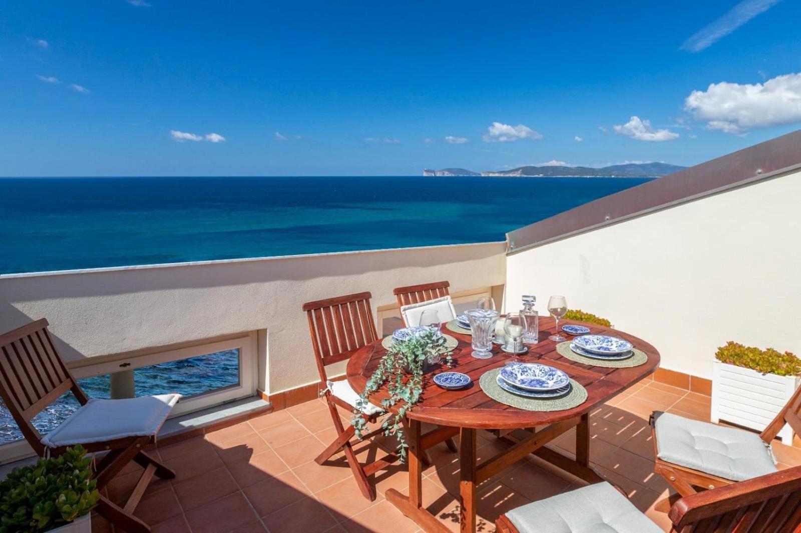 Fignoni - Attico Panoramico Fronte Mare O Matrimoniale Con Bagno Privato * Alghero