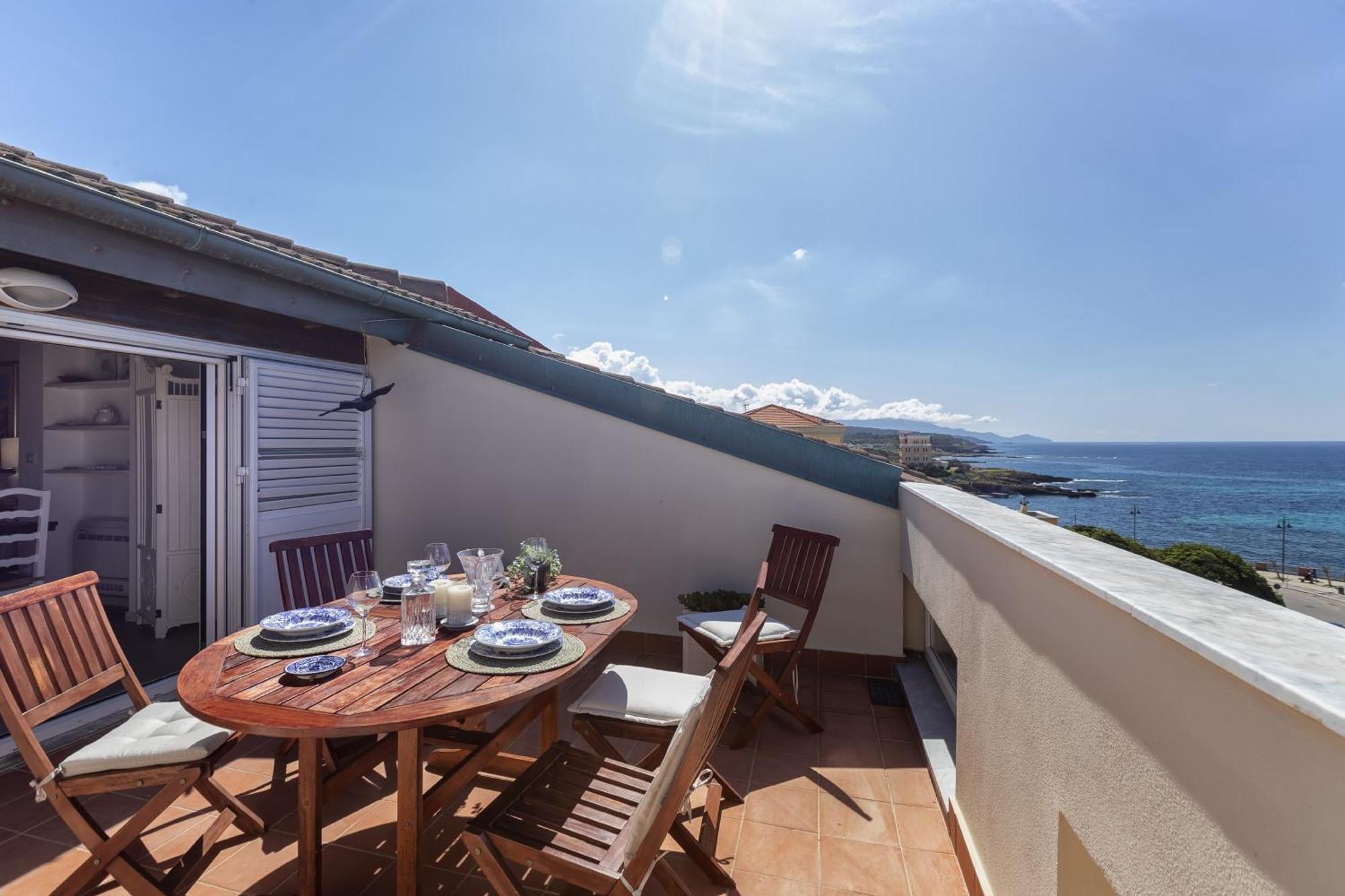 Fignoni - Attico Panoramico Fronte Mare O Matrimoniale Con Bagno Privato *