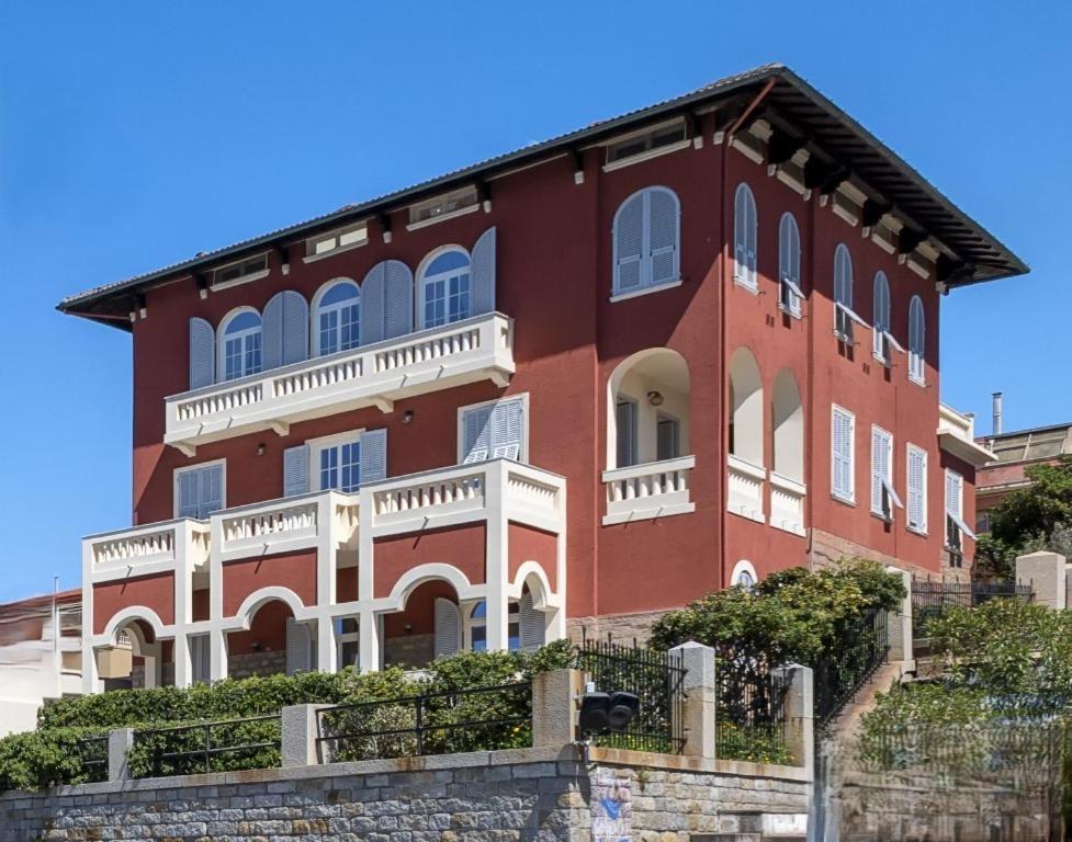 Fignoni - Attico Panoramico Fronte Mare O Matrimoniale Con Bagno Privato Apartment